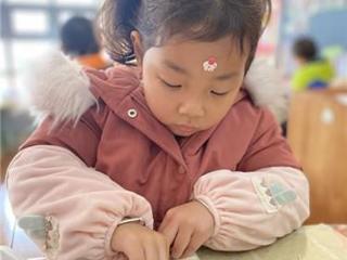 小班作品：弹簧雪人