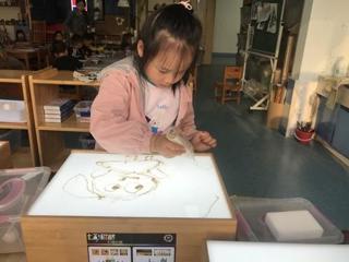 中班精彩瞬间：沙画——中班的我