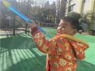 小班精彩瞬间：玩水啦