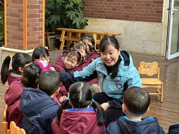 太湖幼儿园：送教沐秋风，交流促成长 ——公民办协同研修活动