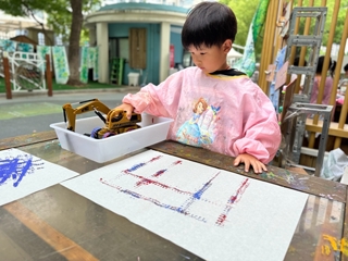 小班幼儿作品：车轮咕噜噜