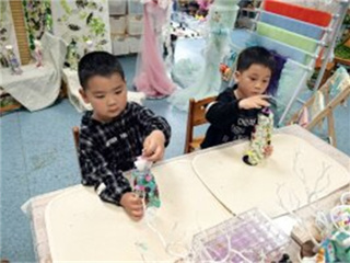 小班精彩瞬间：服装设计大师